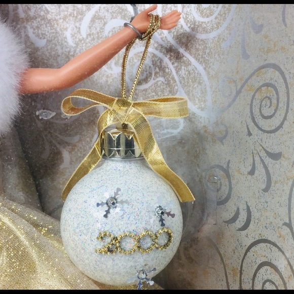 2000 Millennium Edition Cel. Barbie NIB gift - Picture 2 of 6